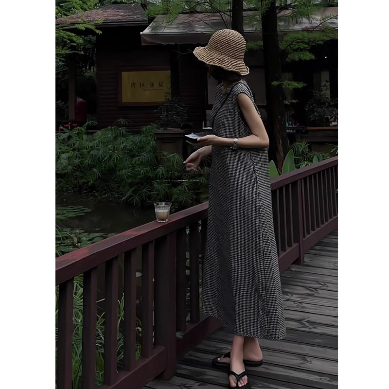 Della | Checkered Sleeveless Maxi Dress